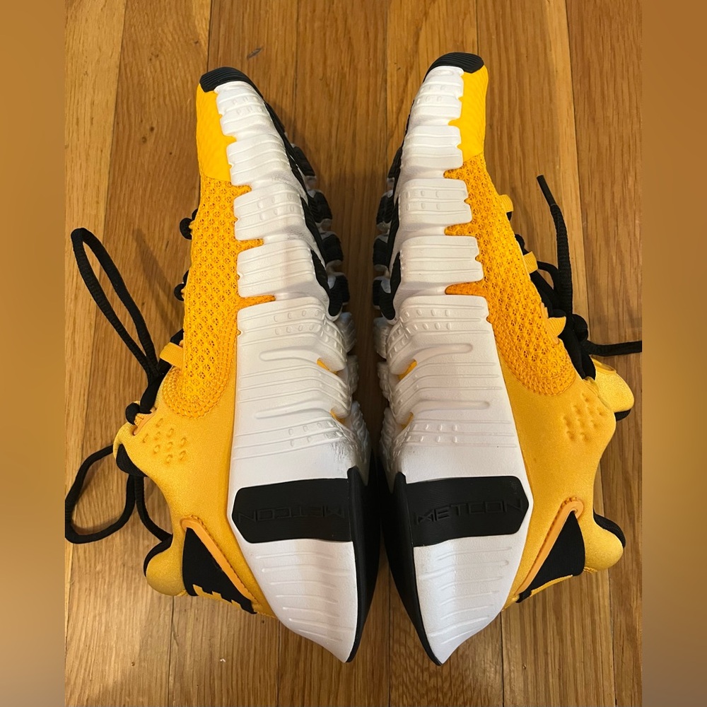 Nike Free Metcon 4 UniversityGold - Size 7 - Picture 6 of 12